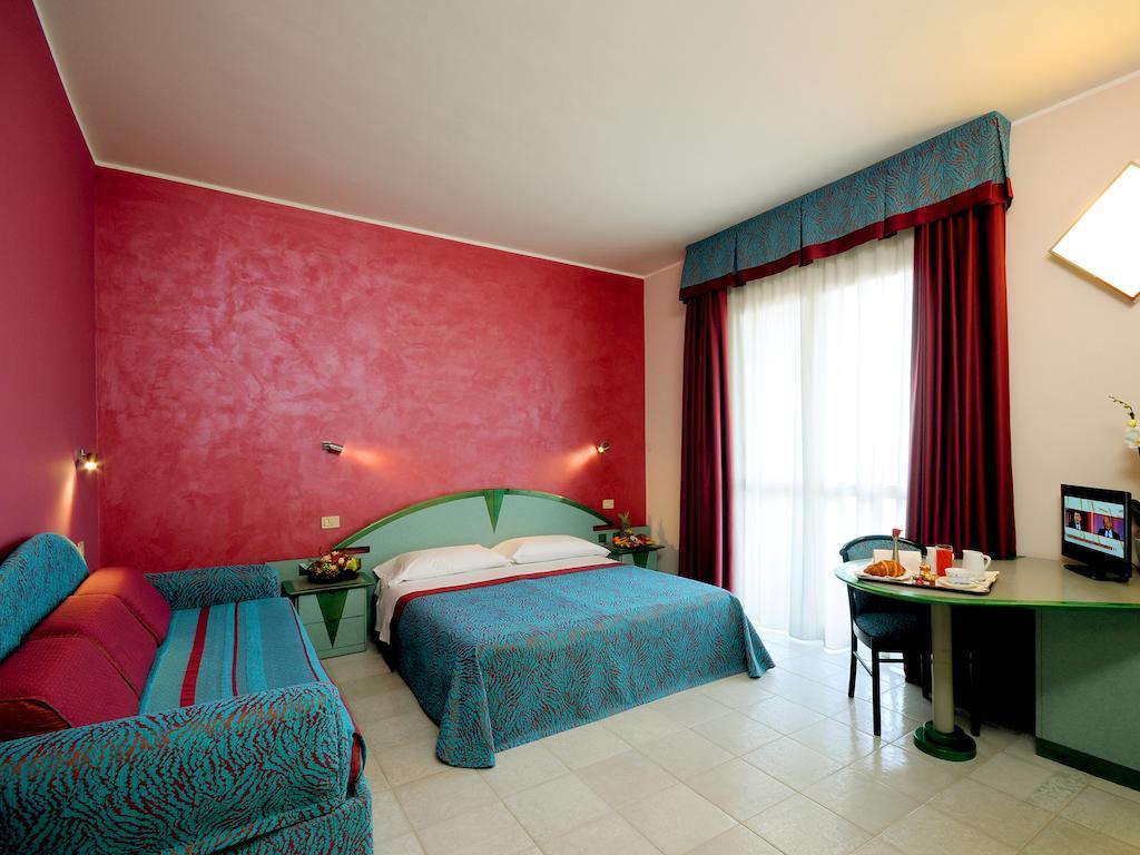 Serena Majestic Hotel Montesilvano Marina Esterno foto