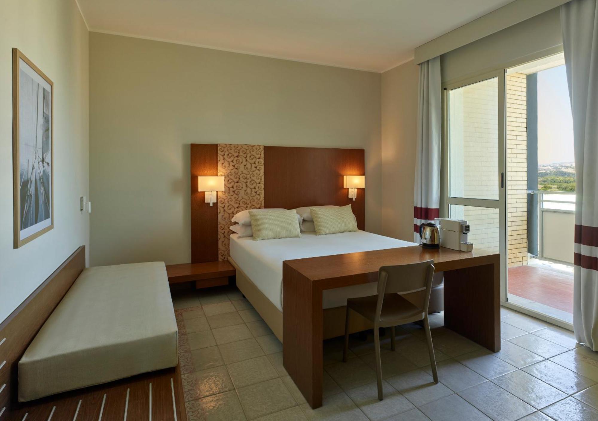 Serena Majestic Hotel Montesilvano Marina Camera foto